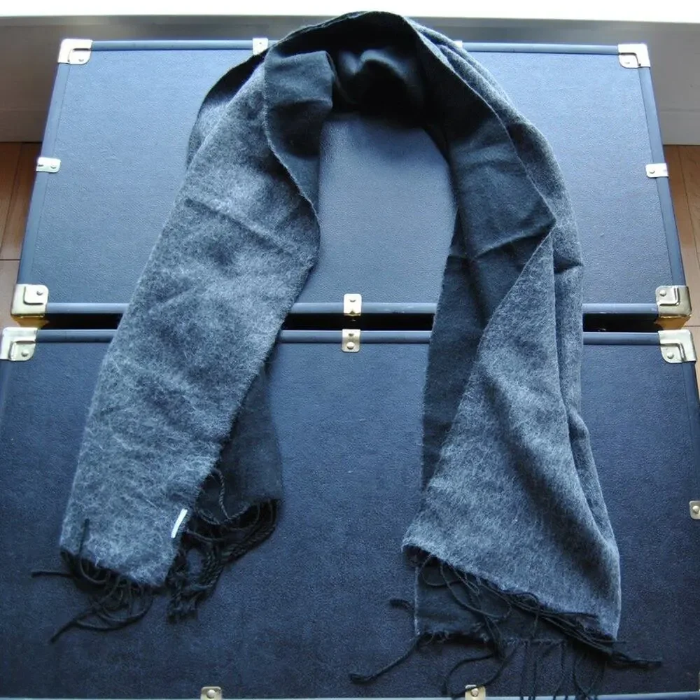 l'accessorio italiano Men's Black & Gray Scarf w/ Tassels 62